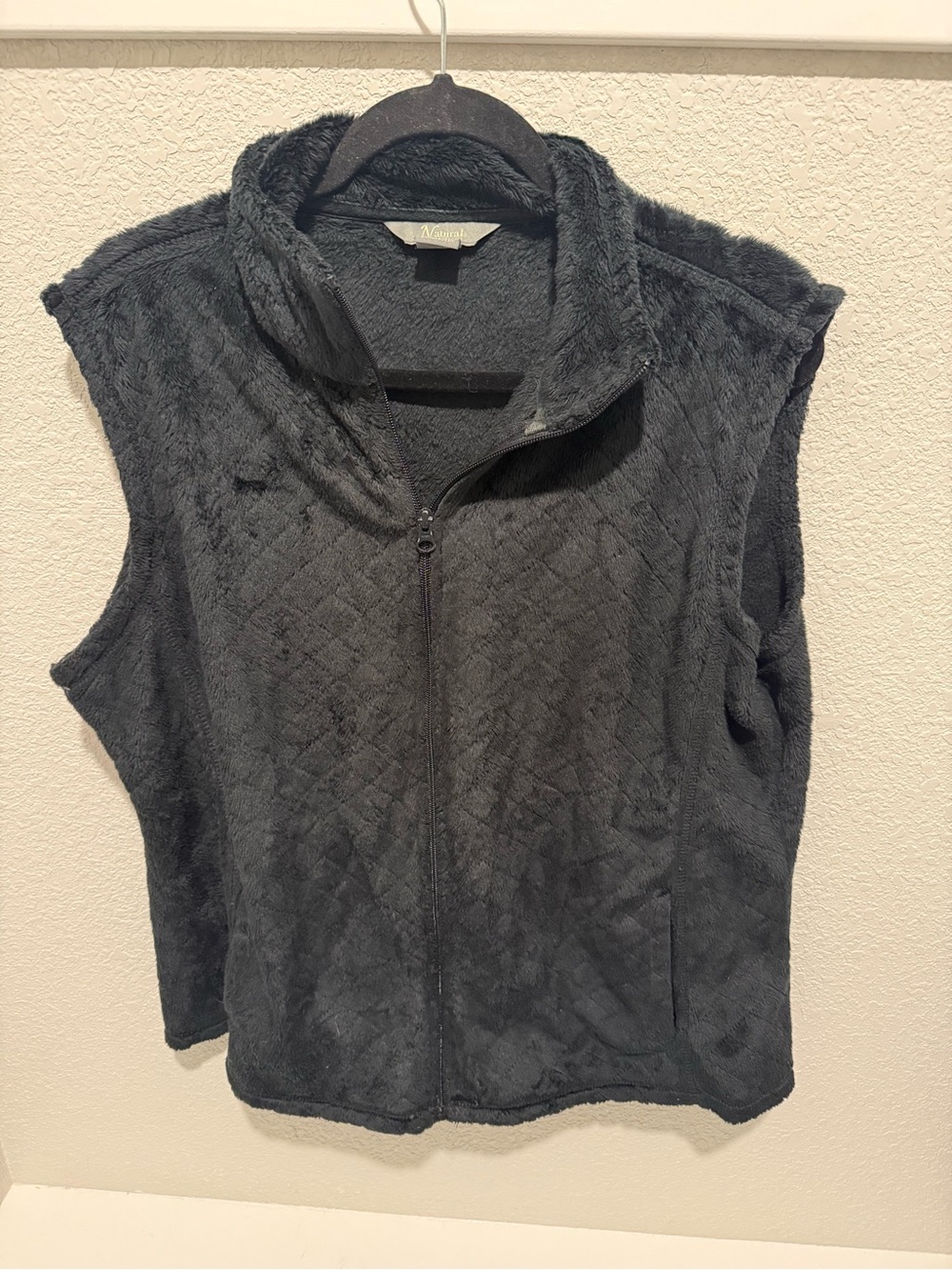 Natural Reflections Plush Fleece Vest - Black